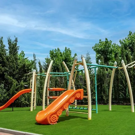Ponient Piramide By Portaventura World سالو