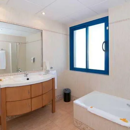 Ponient Piramide By Portaventura World Hotel Salou
